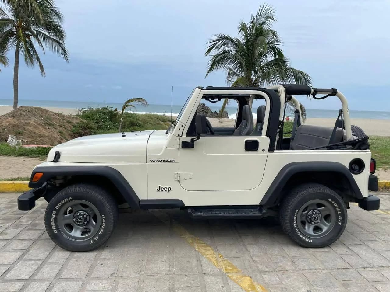 Jeep Wrangler Sport · 2