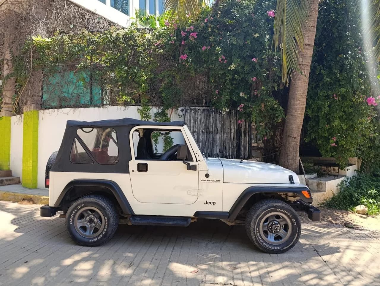Jeep Wrangler Sport · 3